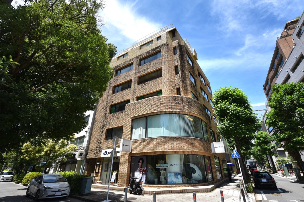 =売事務所・売店舗＝「シャンローゼ関内」４階 　横浜市中区住吉町6丁目